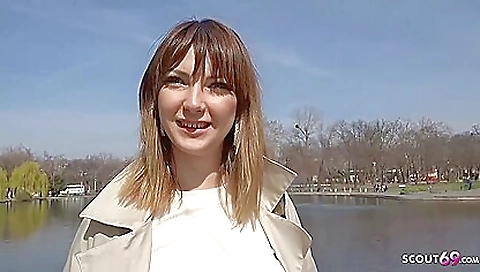 Smoking hot slutty with facial