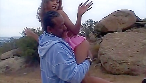 Sexy amateur gets fucked on a facial