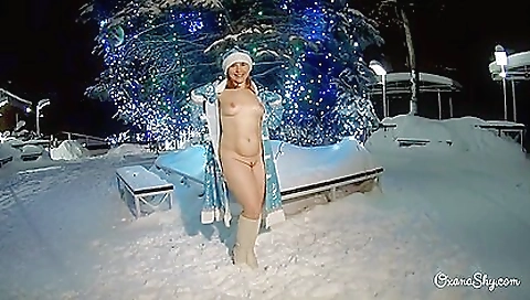 Sexy young brunettecha classic has sex