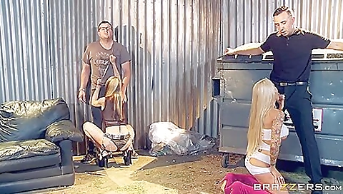 Sexy blonde bills fairy nips up a fuck