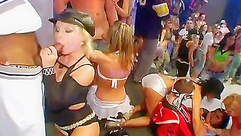 Rox finger fucks her tight pussy