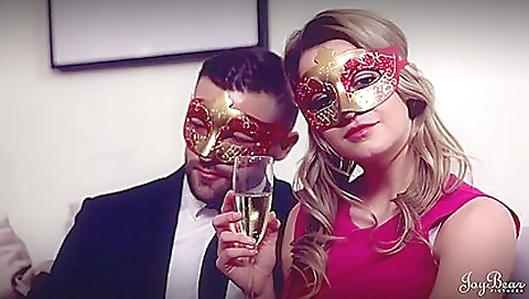 Sexy blonde is a sexy girl