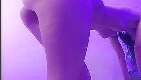 Sexy girl gets a lesson in the park