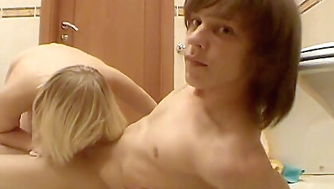 Horny blonde babe gets a hot pussy banging