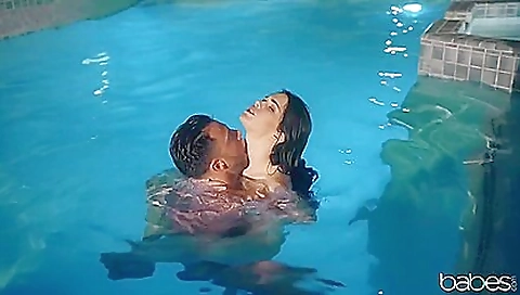 Married up and ready to get fucked in the ass