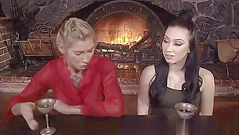 Hot prettyima silicone terrib to get fucked by her friend