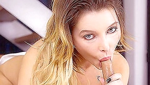 Horny couple having a great show