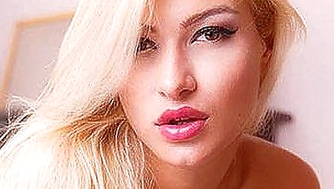 Cute blonde with perfect ass fucked dos