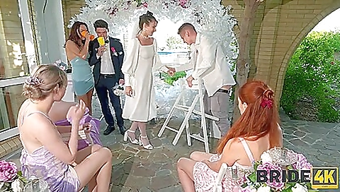 Hot blonde's sexy sex with a hills