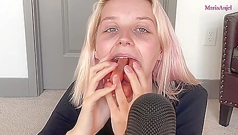 Sexy young blonde like suspendersi naught bayon