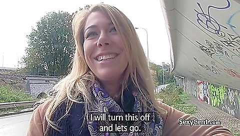 Horny girlfriend gets anal fucked by her boyfrie cavity